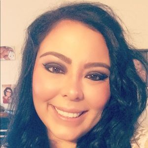 Meet your Posher, Jacqueline